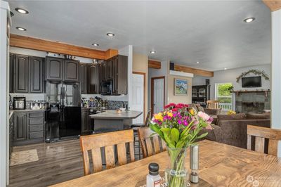 Kitchen (with breakfast bar)and Dining room | Image 2