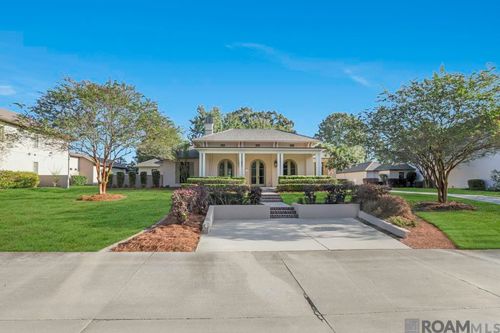 15009 Via Horti Ct, Baton Rouge, LA, 70810-3600 | Card Image