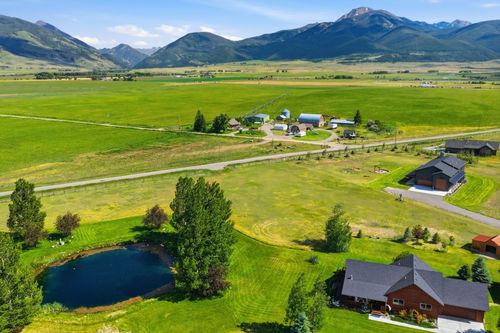 18 Obsidian Rd, Livingston, MT, 59047-4800 | Card Image