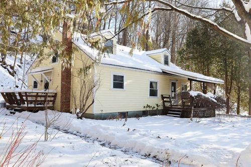 133 Barker Ave, St. Johnsbury, VT, 05819-2346 | Card Image