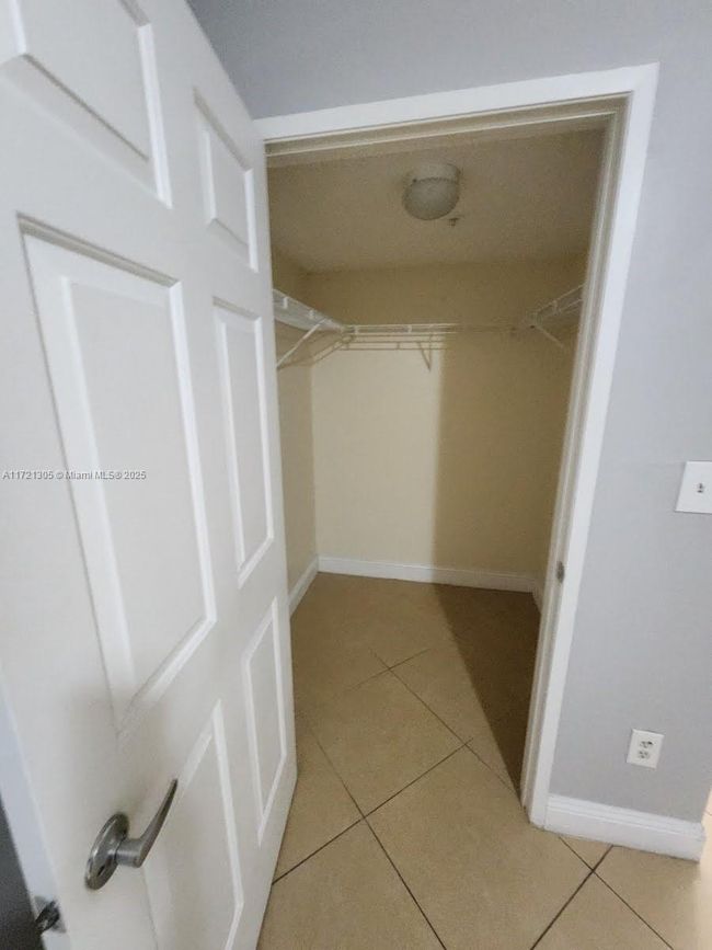 APT-129 - 2600 S University Dr, Condo with 3 bedrooms, 2 bathrooms and null parking in Davie FL | Image 15