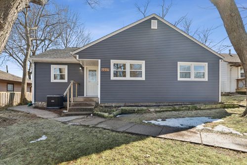 2217 W 13th St, Davenport, IA, 52804-3301 | Card Image