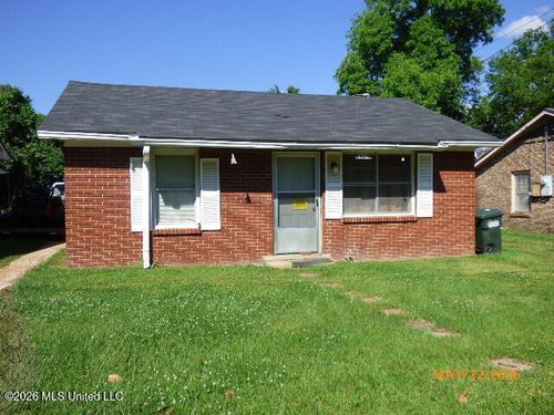 427 College St, Natchez, MS, 39120-2416 | Card Image