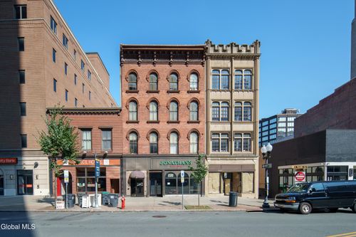 4b-31-33 N Pearl St, Albany, NY, 12207-2703 | Card Image
