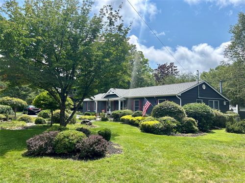 54 Madeline Road, Brookhaven, NY, 11961 | Card Image