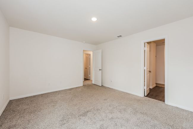 1300 N Brazos Ave, House other with 3 bedrooms, 4 bathrooms and null parking in Cleburne TX | Image 9