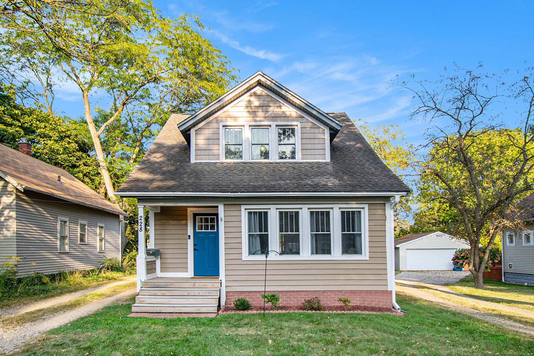 Dartmouth St, Kalamazoo, MI 49006