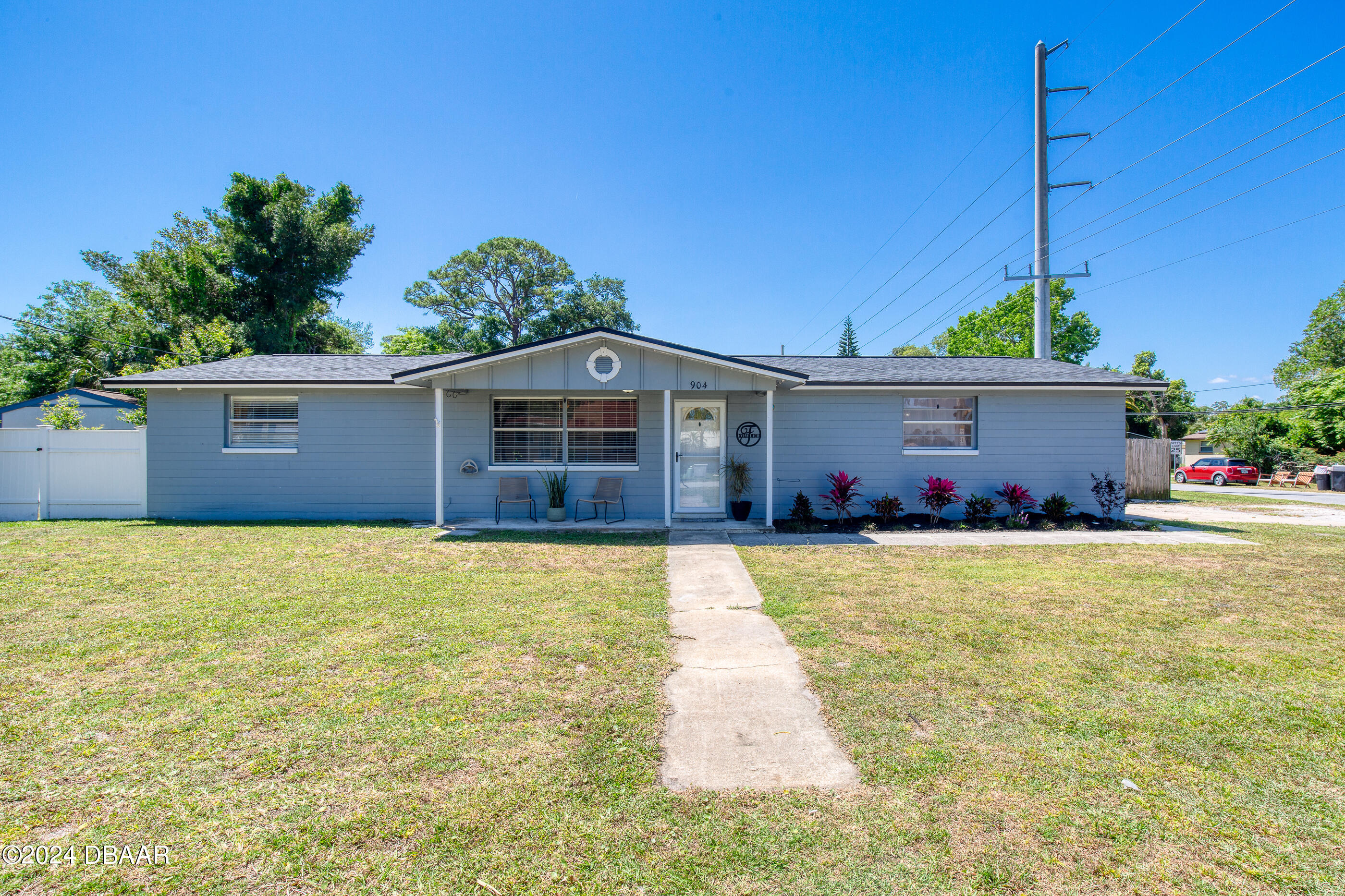 Charles St, Port Orange, FL 32129