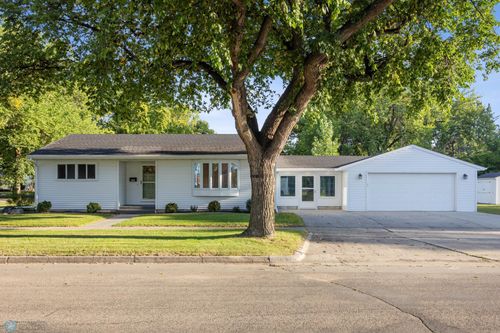 1204 20th Ave S, Moorhead, MN, 56560-4513 | Card Image