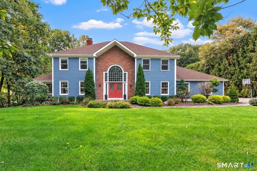 3 Crescent Ln, Trumbull, CT, 06611-1063 | Card Image