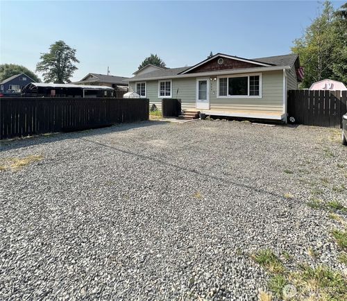 309 W Galena St, Granite Falls, WA, 98252-8769 | Card Image