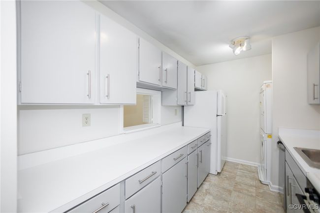 11808 N Briar Patch Drive, Condo with 3 bedrooms, 3 bathrooms and null parking in Midlothian VA | Image 11