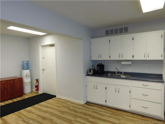 4511 44 St, Home with 0 bedrooms, 0 bathrooms and 6 parking in Rocky Mountain House AB | Image 7