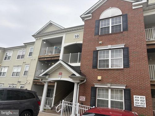 1031 Dogwood Ct, New Brunswick, NJ, 08901-3913 | Card Image