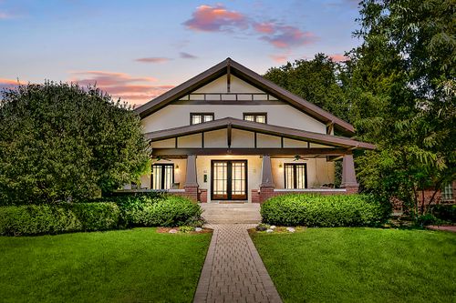 82 Lawton Rd, Riverside, IL, 60546-2356 | Card Image