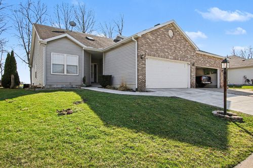 2208 Stori Ln, Valparaiso, IN, 46383-5955 | Card Image