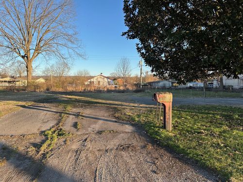 2025 S Cedar Ave, South Pittsburg, TN, 37380-1489 | Card Image
