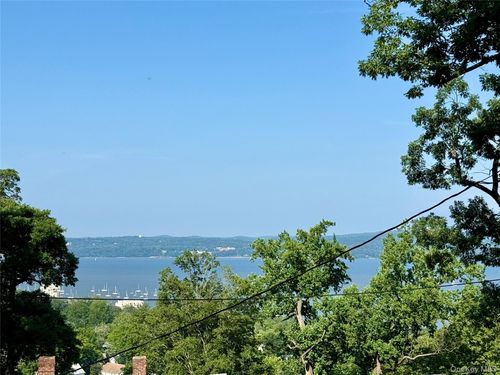 2-1 Prospect Ave, Nyack, NY, 10960-4216 | Card Image