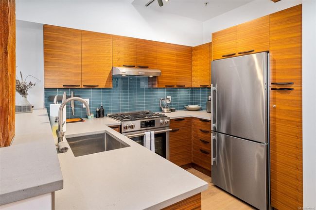 317 - 599 Pandora Ave, Condo with 1 bedrooms, 2 bathrooms and 1 parking in Victoria BC | Image 9