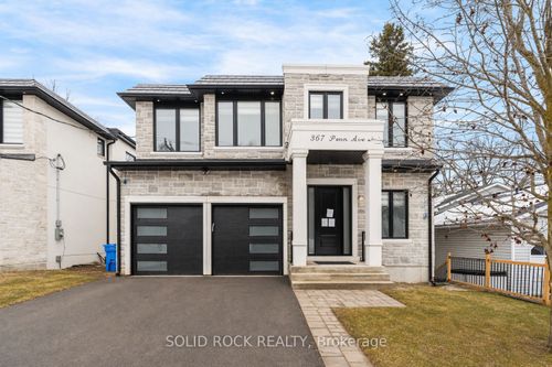 367 Penn Ave, Newmarket, ON, L3Y2S7 | Card Image