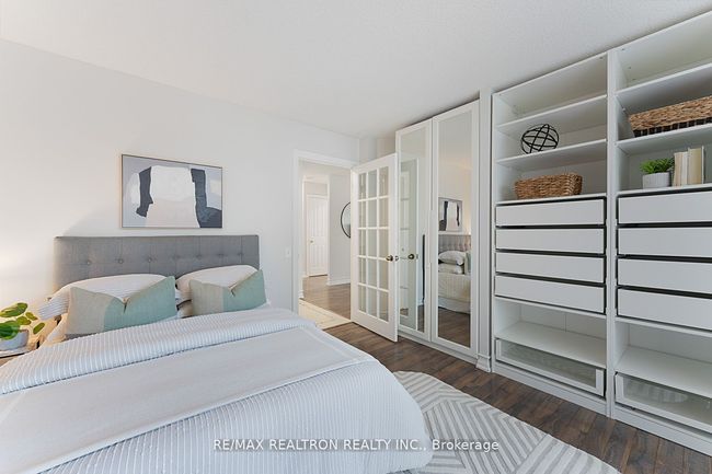 307 - 110 Promenade Cir, Condo with 2 bedrooms, 2 bathrooms and null parking in Vaughan ON | Image 10
