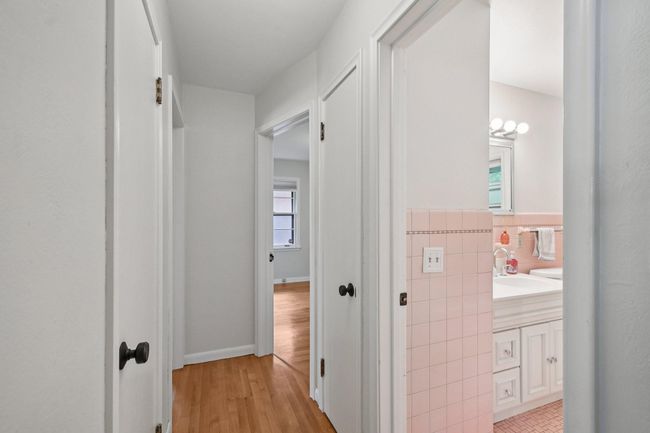 31-web-or-mls-Como Ave-1106-031.jpg | Image 22