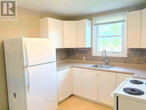upper-31 Langarth St W, London, ON, N6J1P3 | Card Image