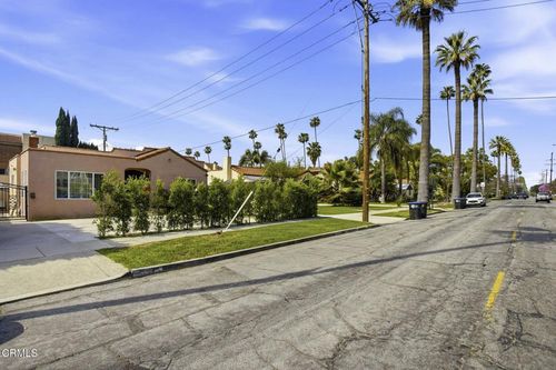 a-1606 Glenwood Rd, Glendale, CA, 91201-1805 | Card Image