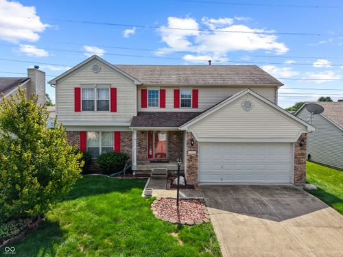 905 Lionshead Ln, Greenwood, IN, 46143-9632 | Card Image