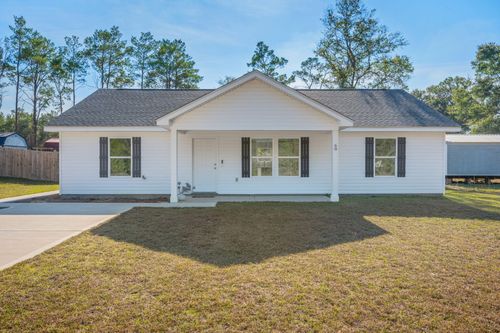 68 E Iris Ln, Defuniak Springs, FL, 32433-8805 | Card Image