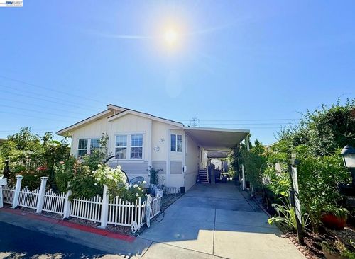 5223 Sundance Dr, Livermore, CA, 94551-1439 | Card Image