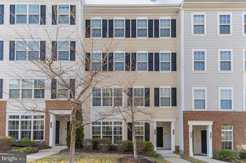 16882 Porters Inn Dr, DUMFRIES, VA, 22026-3041 | Card Image