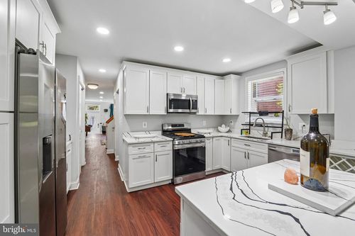 202 E Lafayette Ave, BALTIMORE, MD, 21202-2835 | Card Image