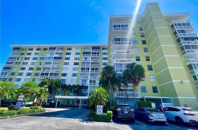 304-A - 4400 Hillcrest Dr, Condo with 1 bedrooms, 1 bathrooms and null parking in Hollywood FL | Image 1