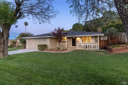 613 Rowland Blvd, Novato, CA, 94947-4620 | Card Image
