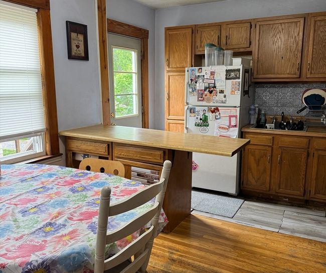 194 Fells Ave, House other with 3 bedrooms, 1 bathrooms and 4 parking in Medford MA | Image 8