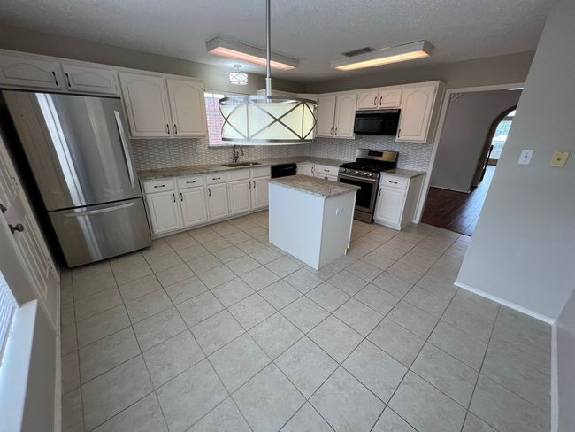6223 Cupertino Trl, House other with 4 bedrooms, 3 bathrooms and null parking in Dallas TX | Image 20