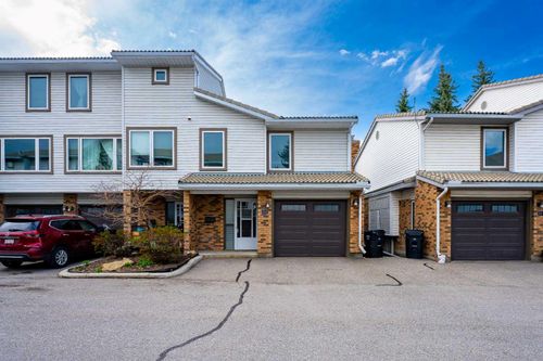 215 Coachway Lane Sw, Calgary, AB, T3H2V9 | Card Image