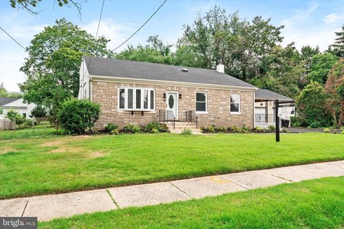 583 Edinburg Rd, TRENTON, NJ, 08619-1719 | Card Image