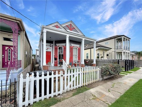 b-1916 Delachaise St, New Orleans, LA, 70115-5328 | Card Image