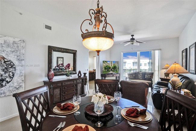 APT-501 - 3500 Oaks Clubhouse Dr, Condo with 3 bedrooms, 2 bathrooms and null parking in Pompano Beach FL | Image 38