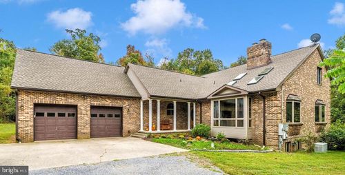 17879 Harbaugh Valley Rd, SABILLASVILLE, MD, 21780-9612 | Card Image