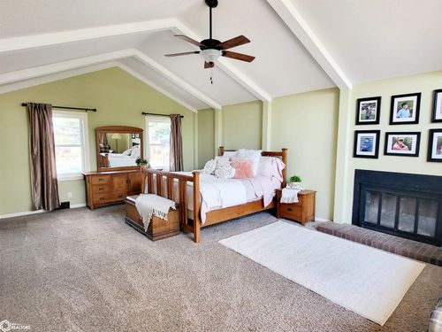 19238 Highway 2, Centerville, IA, 52544-8341 | Card Image