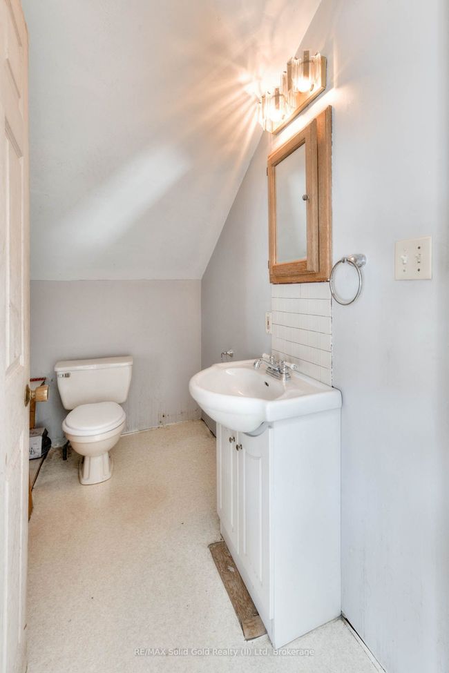 7811 Wellington 45 Road, House other with 3 bedrooms, 2 bathrooms and 2 parking in Mapleton ON | Image 26