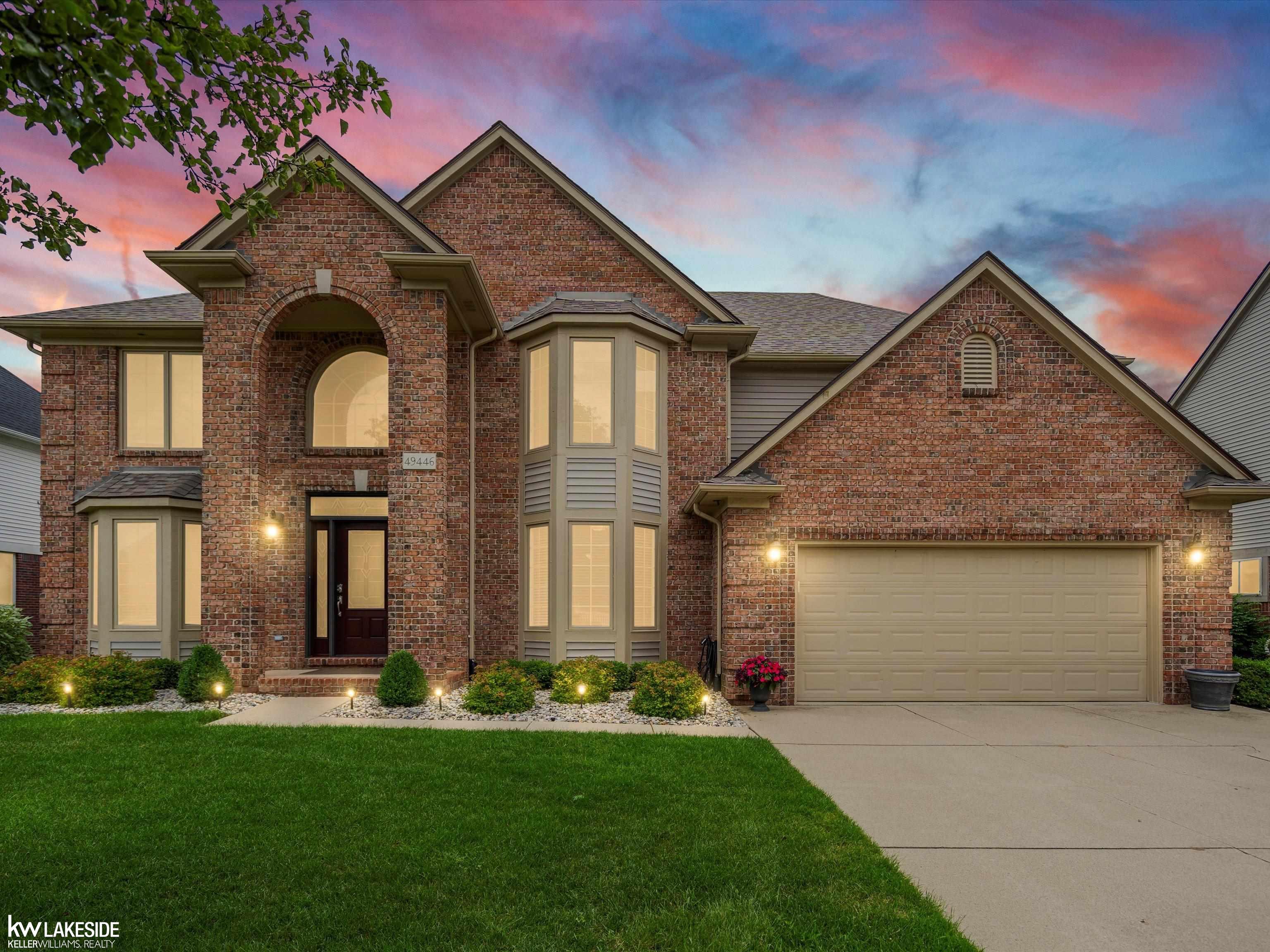 Flint Ct, Macomb, MI 48044