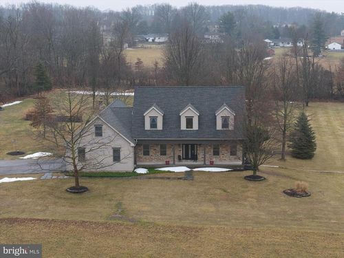 810 Callowhill Rd, PERKASIE, PA, 18944-3301 | Card Image