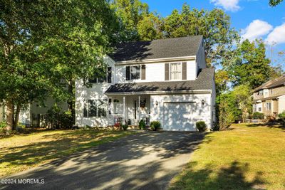 347 Winding Oak Trail, House other with 5 bedrooms, 2 bathrooms and null parking in Manahawkin NJ | Image 2