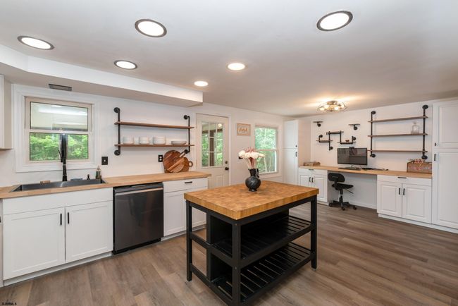 815 Berrywood Ln Ln, House other with 4 bedrooms, 2 bathrooms and null parking in Absecon NJ | Image 12