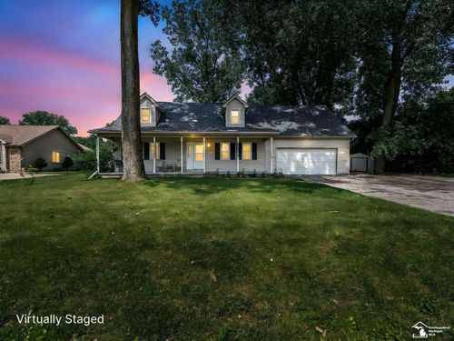 8299 Galloway Dr, Lambertville, MI, 48144-9608 | Card Image