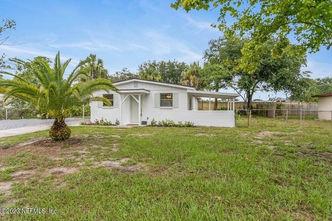 729 Sailfish Dr, Home with 3 bedrooms, 2 bathrooms and null parking in Atlantic Beach FL | Image 4